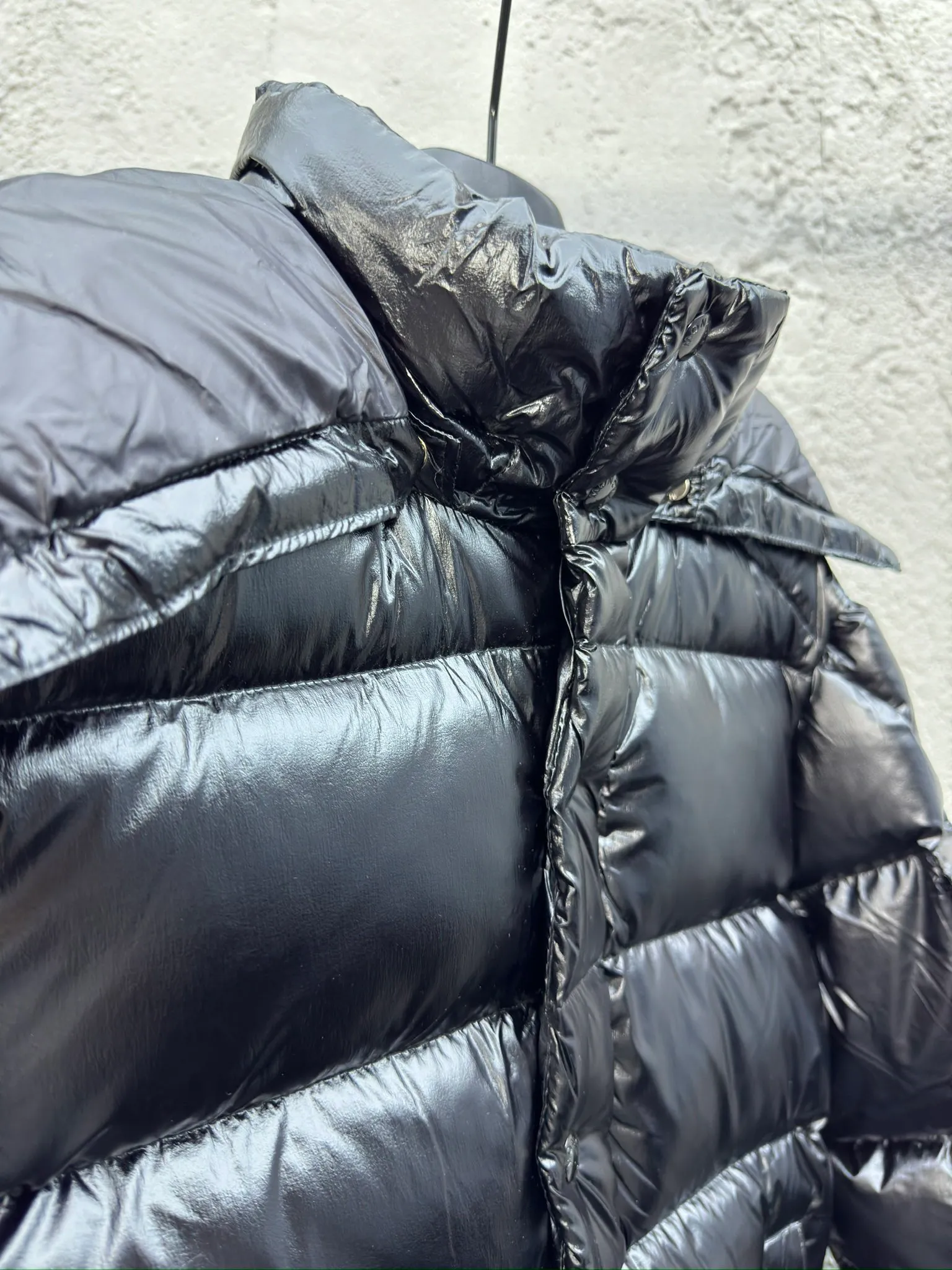 P390 Moncler/ 2026 70 、 。 DNA ， ， 。 Classic ， 、 。 Classic 70 。 Quality， 90 ，Premium Quality ， ，Black ！ Sizes M-3XL